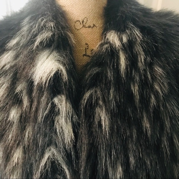 Vintage Black & Gray Faux Fur Women’s Gorgeous Coat size M - Picture 10 of 16
